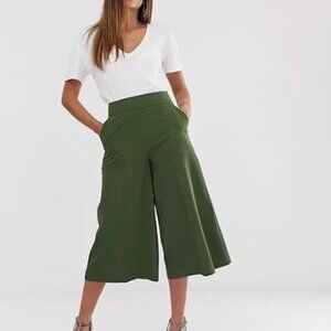 NWOT ASOS DESIGN Forest Green Tailored Culottes Pants Size 6